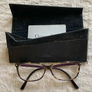 Dior eyeglasses *has prescription lenses can be replaced